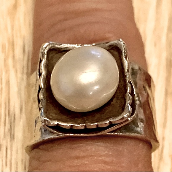 Silpada Hammered Freshwater Pearl Ring R0898 Retired size 7 - Picture 9 of 15